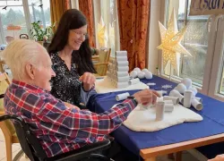 Soziale Betreuung im Seniorenhaus Waldfriede – Basteln