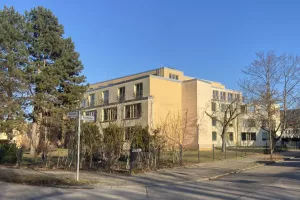 Außenansicht des Seniorenhauses Waldfriede